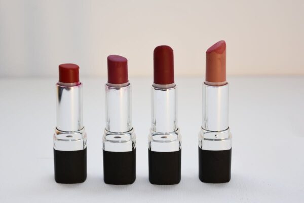 Harmonisez votre rouge à lèvres : Guide pour sélectionner les couleurs idéales selon votre carnation
