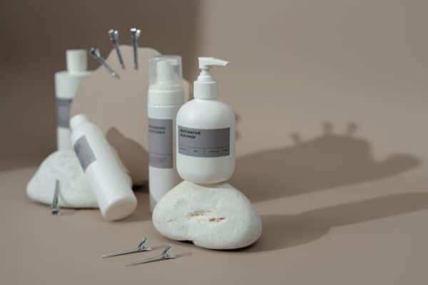 Obtenez des cheveux brillants et en bonne santé avec ces masques maison de qualité
